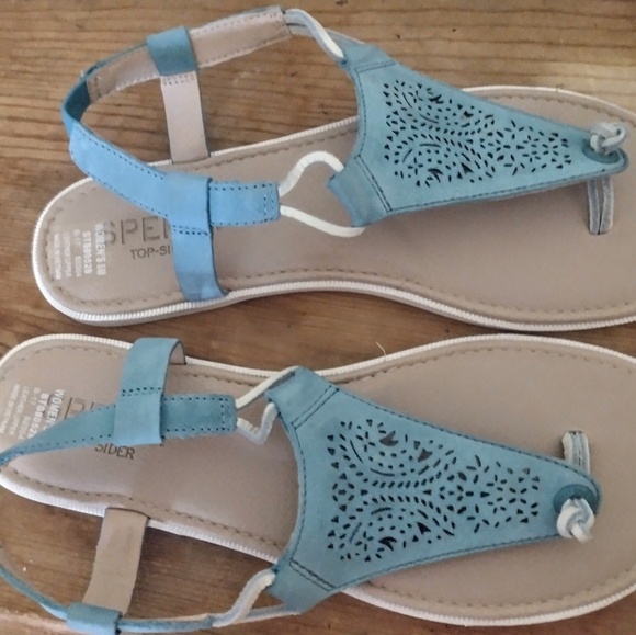 Light blue cute sandals - Picture 1 of 4